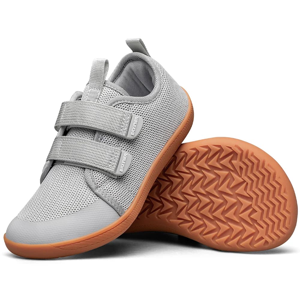 Neue Kinder Barfuß Turnschuhe Mädchen Jungen Modische kinder Schuhe Breite Kappe Atmungsaktive Gestrickte Mesh Sohle Nicht Slip Walking Kreuz