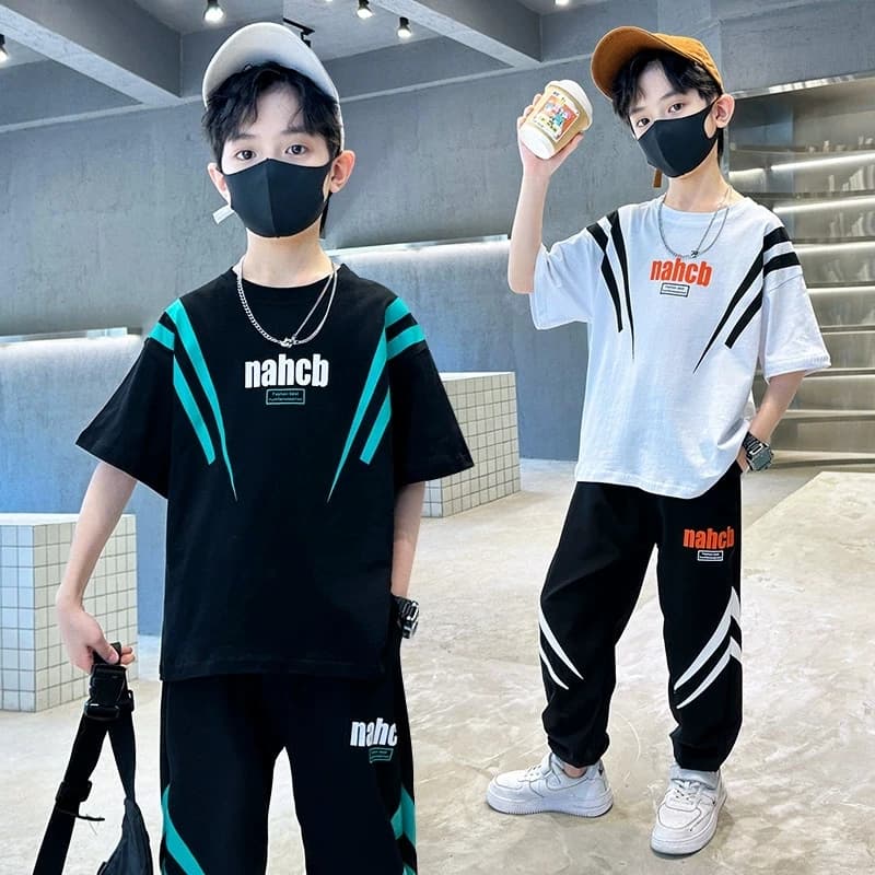 Sommer-Sportset für Jungen mit coolem Lightning-Print, 4–14 Jahre, kurzärmeliges, modisches T-Shirt mit Buchstabenmuster und Hose, lässiger