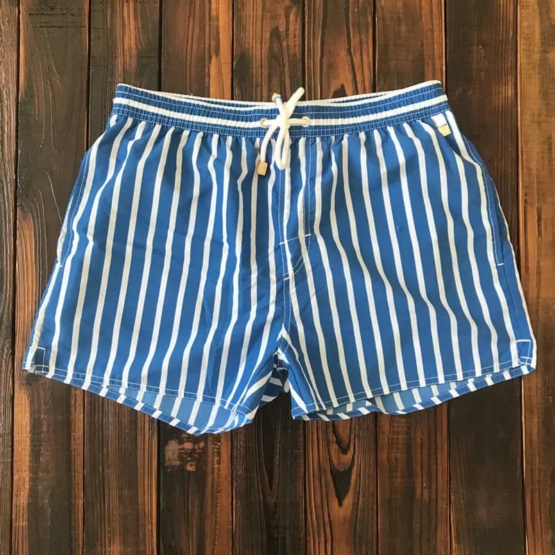 Herrenbekleidung 2026 Strandhosen Herren Strandurlaub Weiß Gestreifte Shorts Hot Spring Badehosen mit Futter