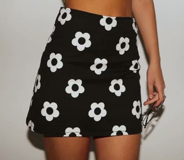 Damen-Minirock mit Blumen G40 schwarz XS