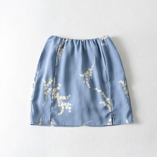 Damen-Minirock mit Blumen hellblau XS