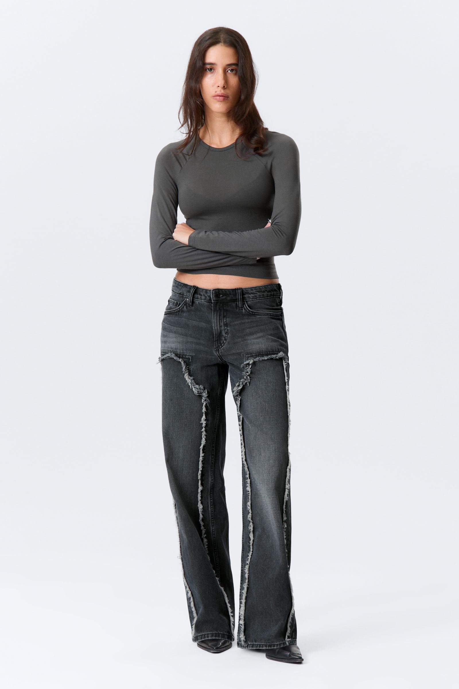 Ample Frayed Low Waist Loose Wide Jeans