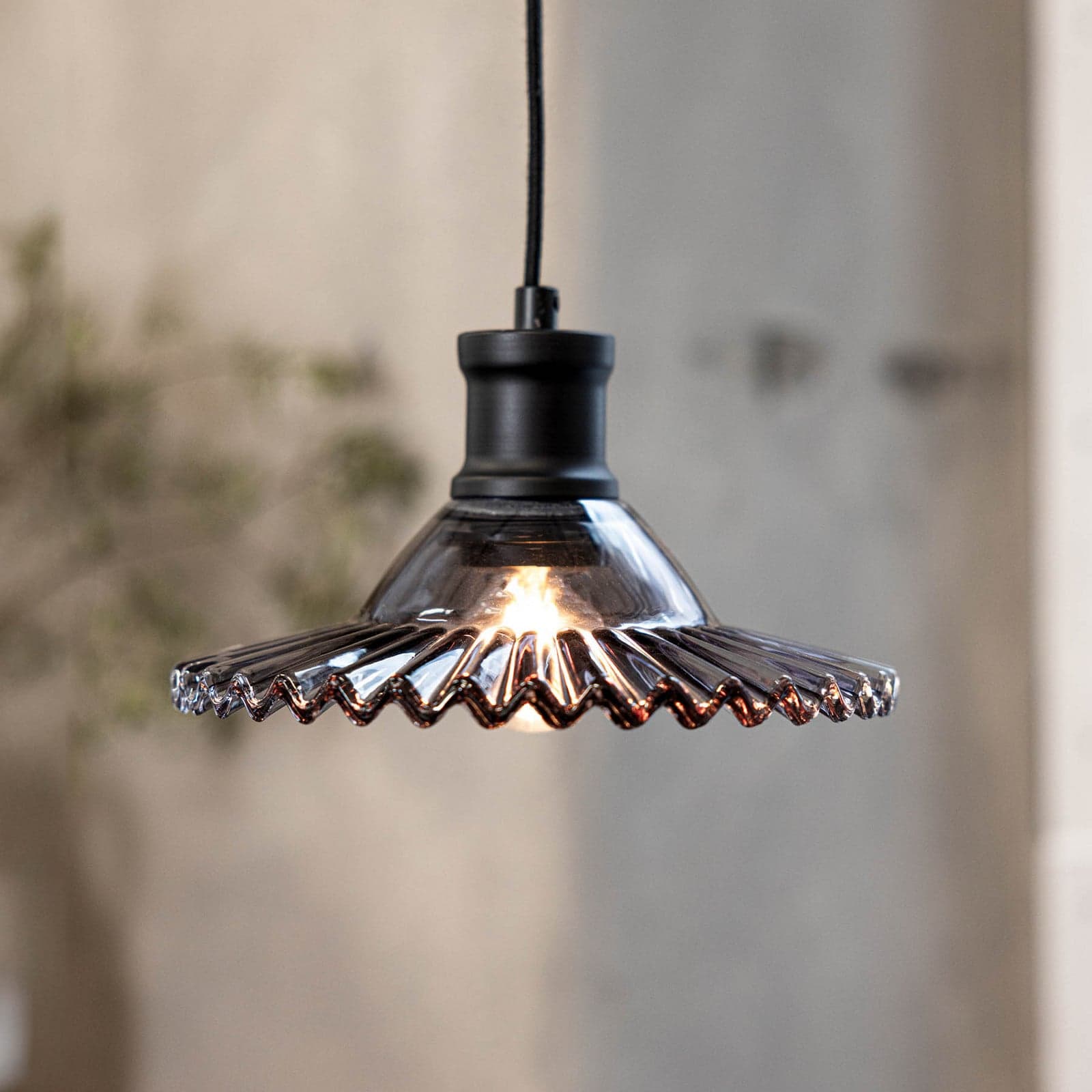 Novia Pendelleuchte Black/Smoke - Markslöjd - Wohnzimmer - Glas - Rund