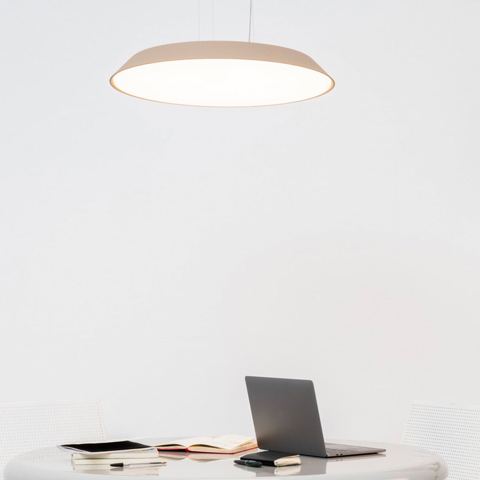 Febe S LED Pendelleuchte 2700K Taupe Grey Artemide - Wohnzimmer - Modern - Kunststoff - Einflammig